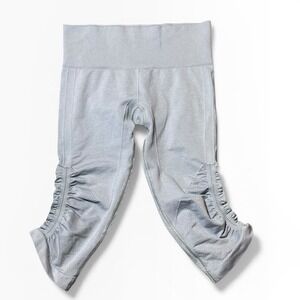 Lululemon In The Flow Grey Cropped Ruched Leggings Capri Pants Small Medium FLAW